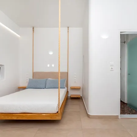 Thira Hotel Firá